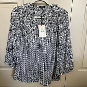 NWT NYDJ Pintuck Blouse, Size Small in ISLANDIGEO